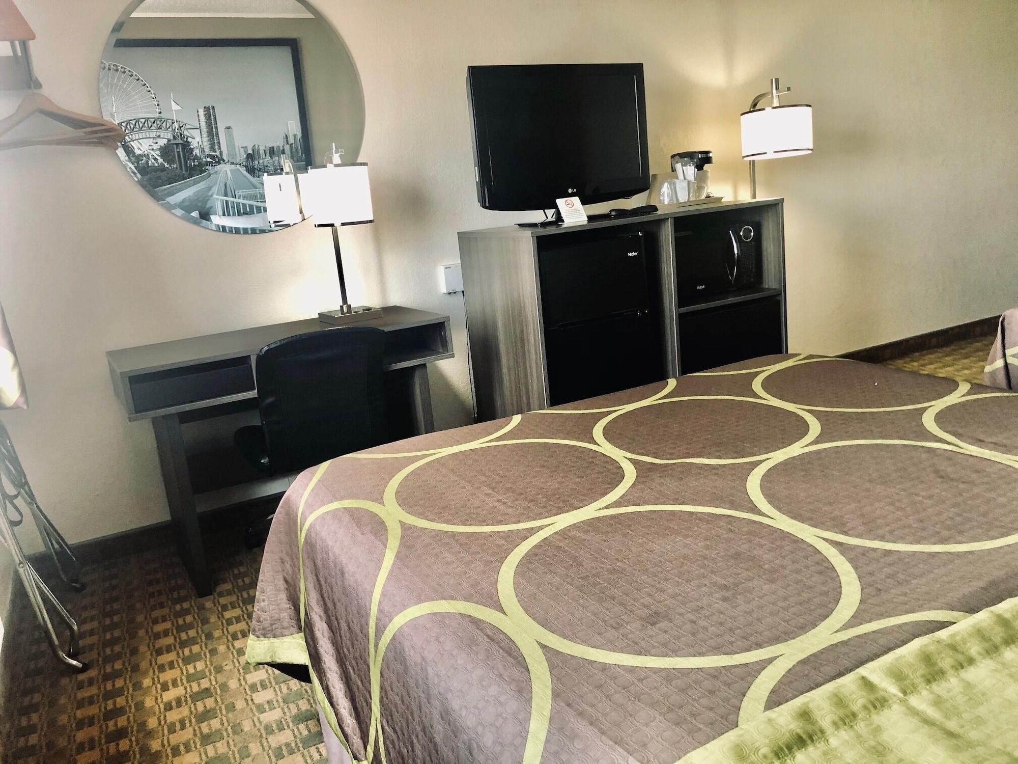 ซูเปอร์ 8 บาย วินด์แฮม เปรู สตาร์ฟ ร็อก สเตท พาร์ค Hotel Peru ภายนอก รูปภาพ