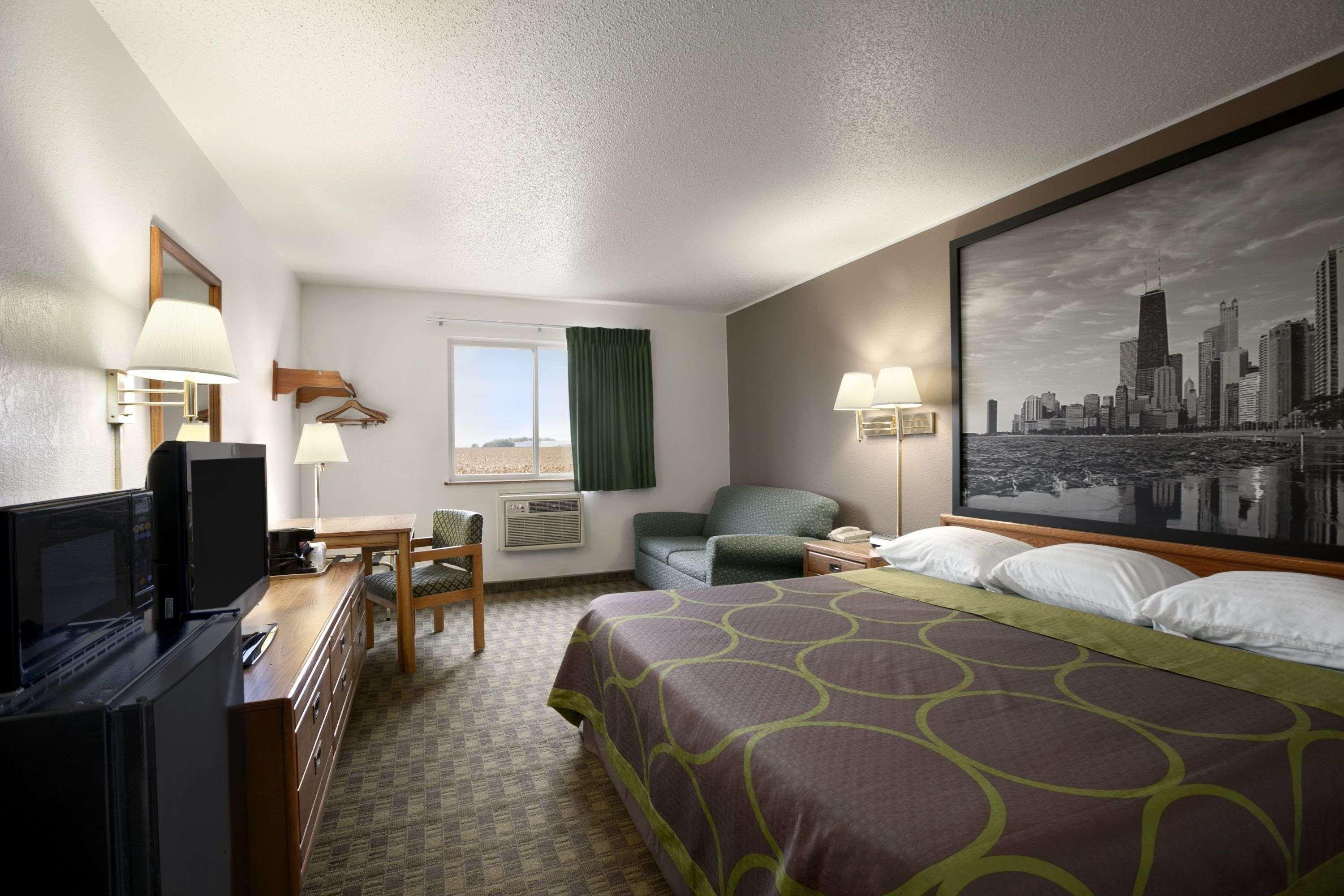 ซูเปอร์ 8 บาย วินด์แฮม เปรู สตาร์ฟ ร็อก สเตท พาร์ค Hotel Peru ภายนอก รูปภาพ